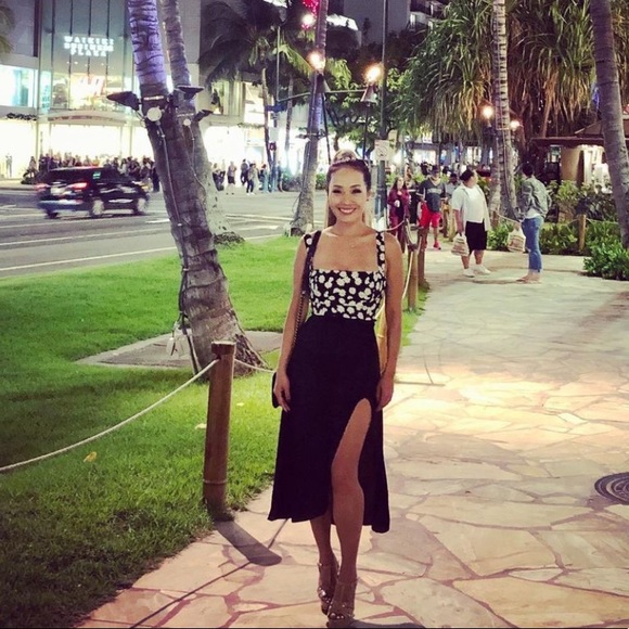 Reformation Elaine top size 2 - Picture 1 of 4